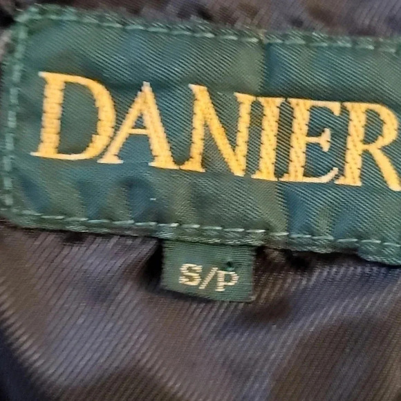 Danier leather  vest size S - Picture 10 of 11